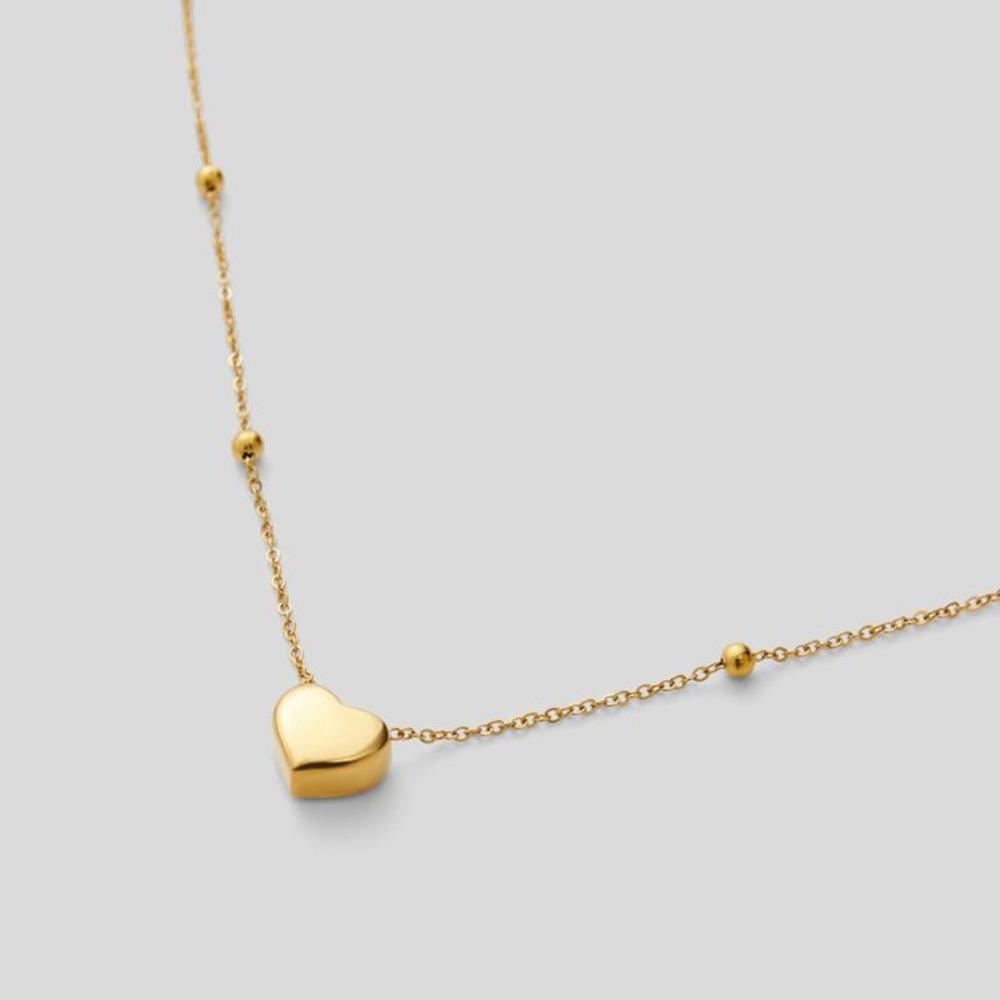 HALARA Gold Heart Shaped Pendant Necklace